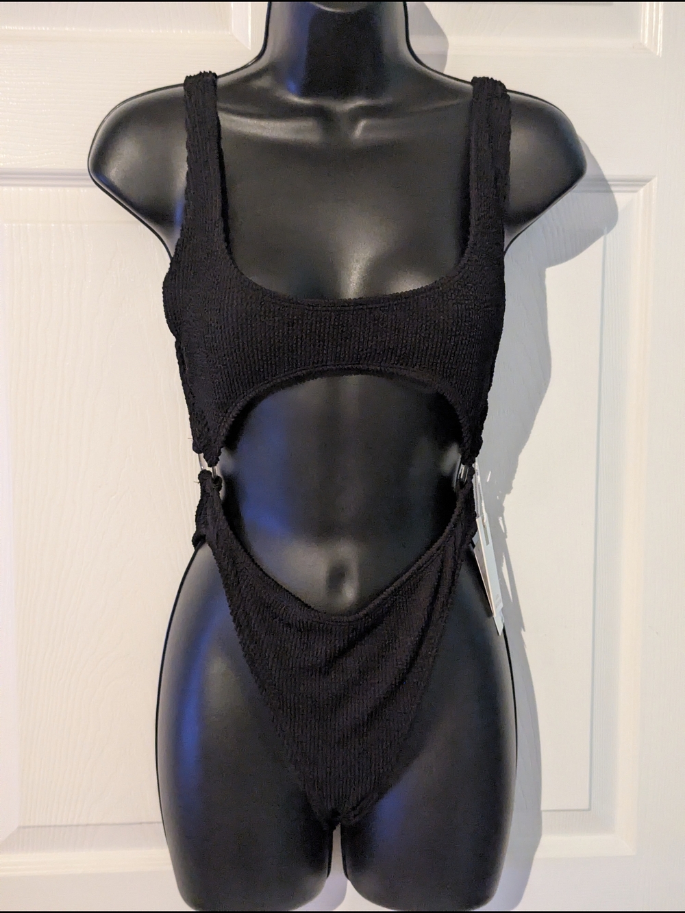 Good American Black Crinkle Ring Cutout One Piece Swimsuit NWT S/M
